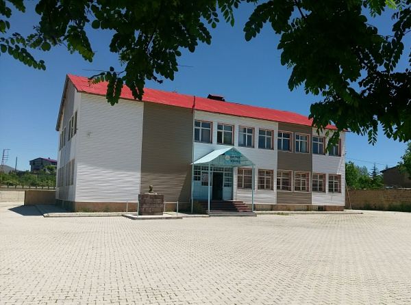 Karşıyaka Ortaokulu Fotoğrafı