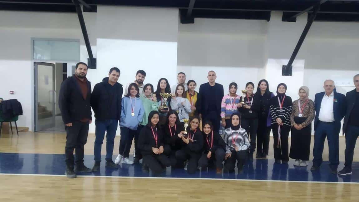  Bitlis Okullar Arası Satranç Turnuvasında İl Birincisi Olduk